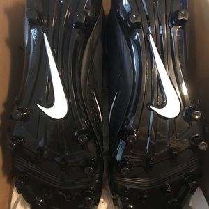 Men’s Nike Savage football cleats